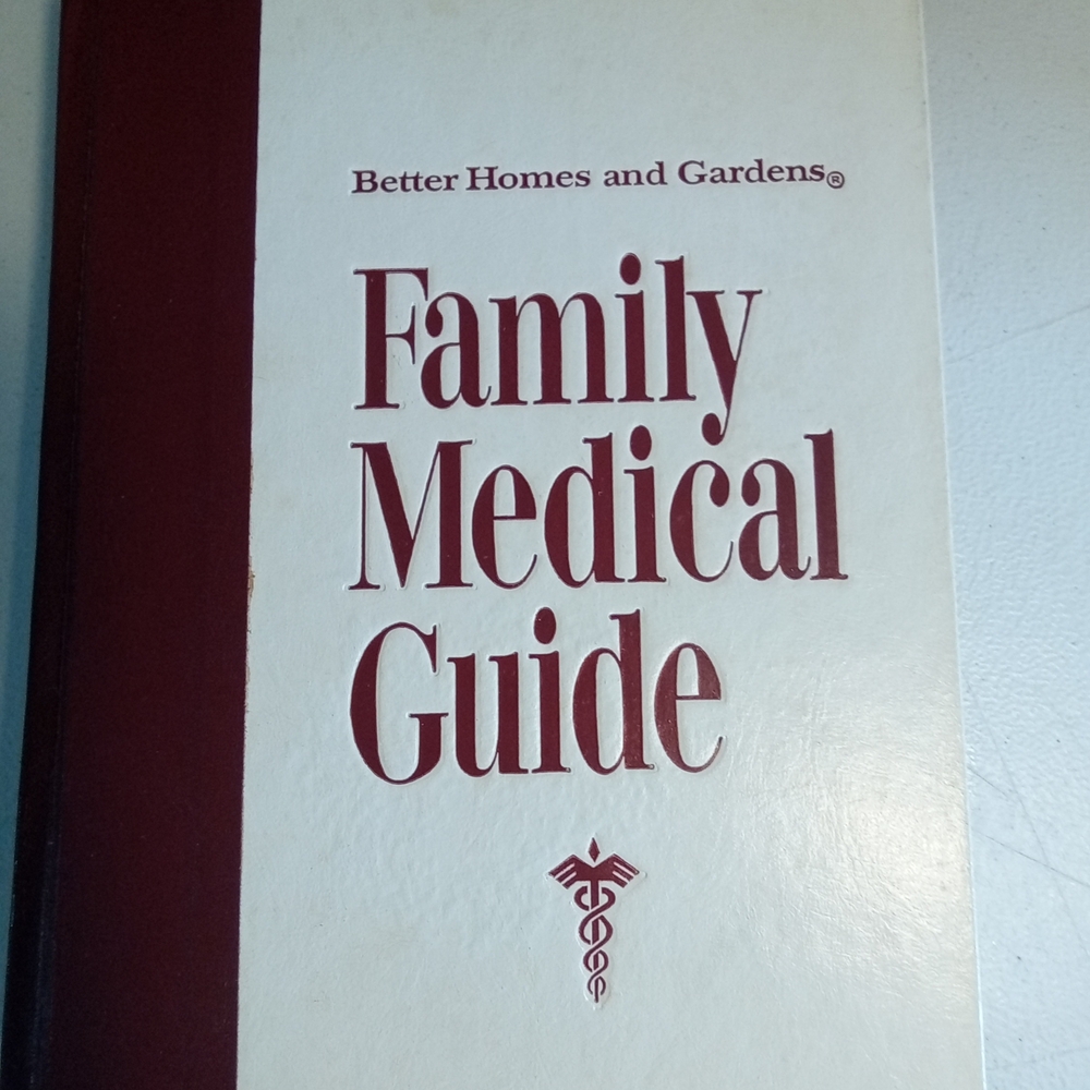 1973 Better Homes Gardens 1st Print 2nd Edition Family Medical Guide Dust Jacket